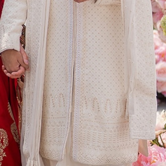 Kora by Nilesh Mitesh Cream Wedding Sherwani - Custom - Size 42 - Picture 3 of 4